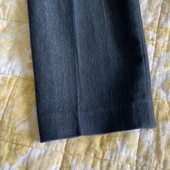 Peter Nygard jeans trousers with seam to keep shape. Size 4P. EUC. Straight leg - Picture 16 of 16